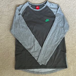 Nike long sleeve baseball style shirt